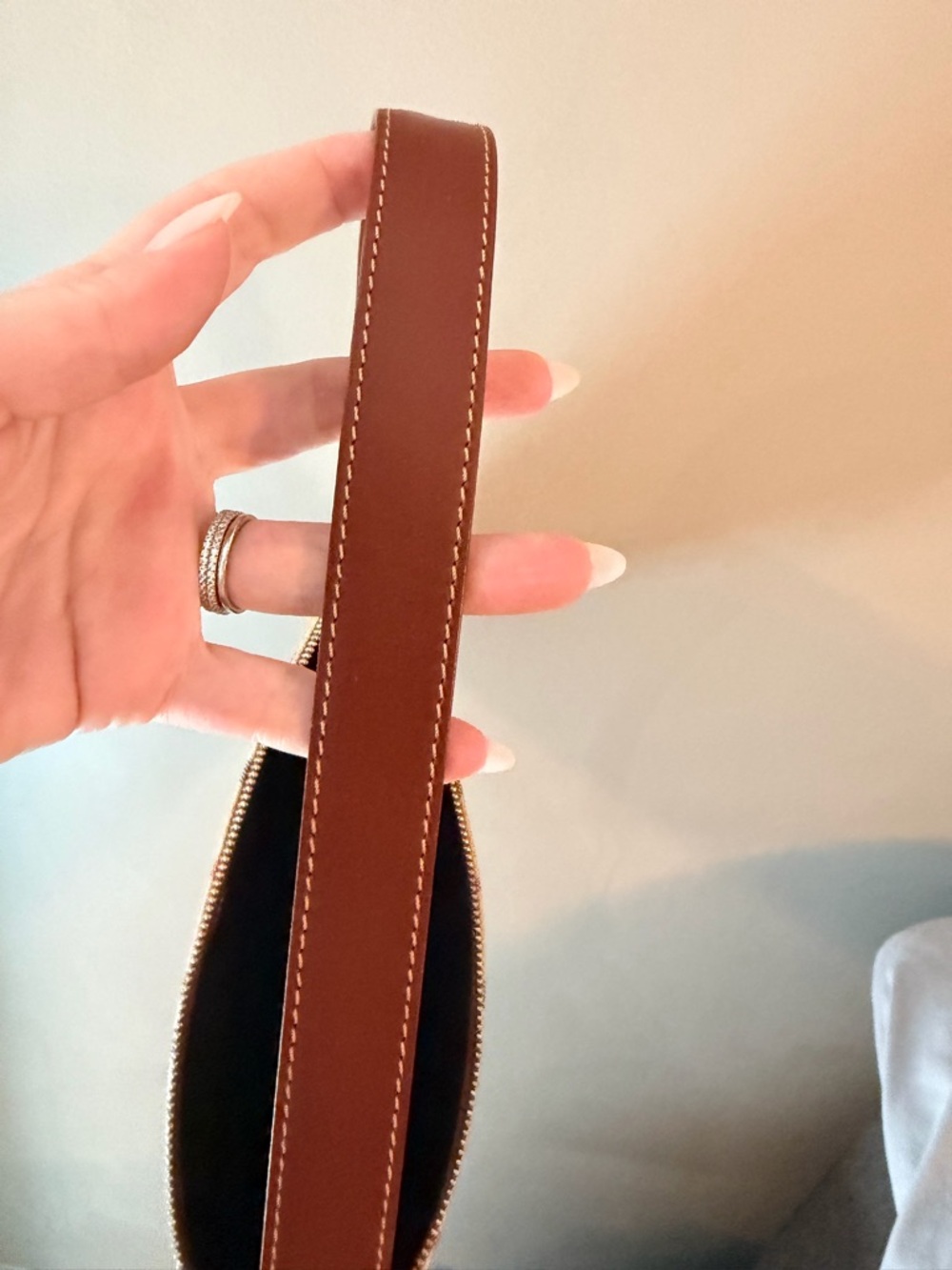 Burberry Haymarket Check Pochette shoulder bag. - Picture 8 of 9